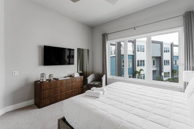 Building Photo - 7760 Sandy Ridge Dr