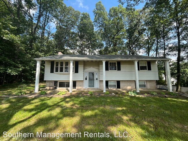 Primary Photo - 4 br, 1.5 bath House - 13059 Cross Roads Ave