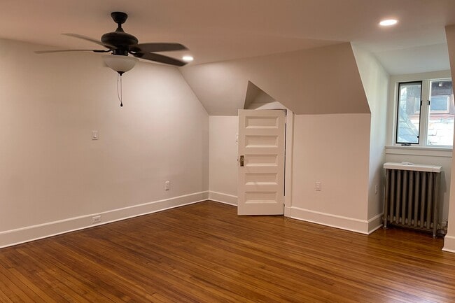 Building Photo - 12 Pine Hill Rd