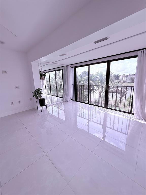 Building Photo - 4272 Deste Ct