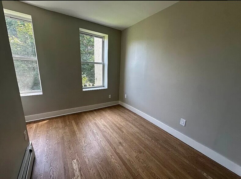 Building Photo - 818 Macdonough St