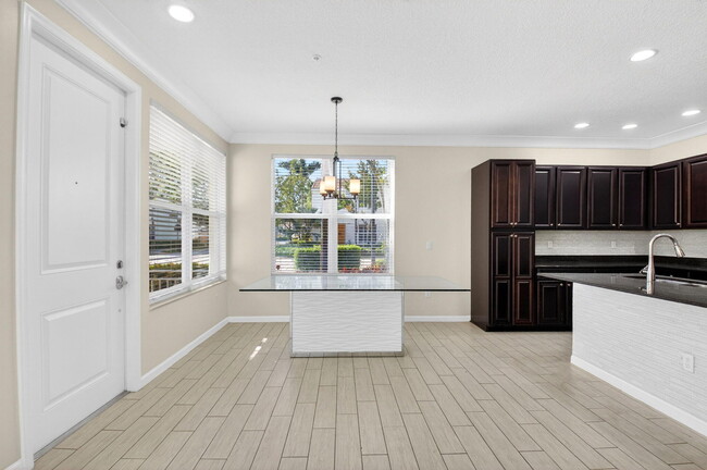 Building Photo - 4920 NW 15th Ave