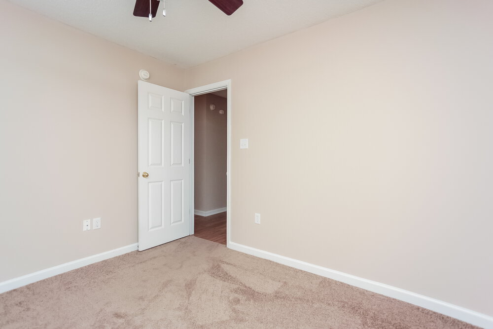 Building Photo - 8035 Park Pike