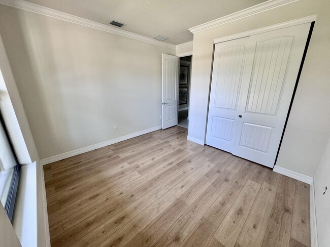 Building Photo - 8289 Vaulting Dr