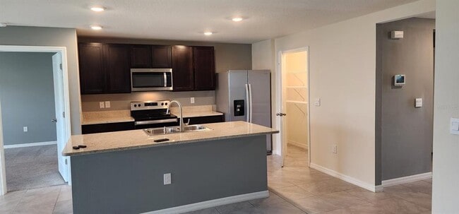 Building Photo - 16778 Carlton Pond St