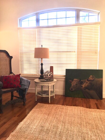 Building Photo - 44 N Olive Ave