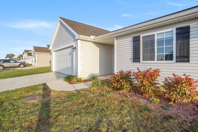 Building Photo - Newer Home for Lease Richland Schools - Immediate Occupancy!