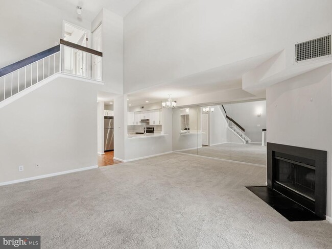 Building Photo - 5854 Orchard Hill Ct