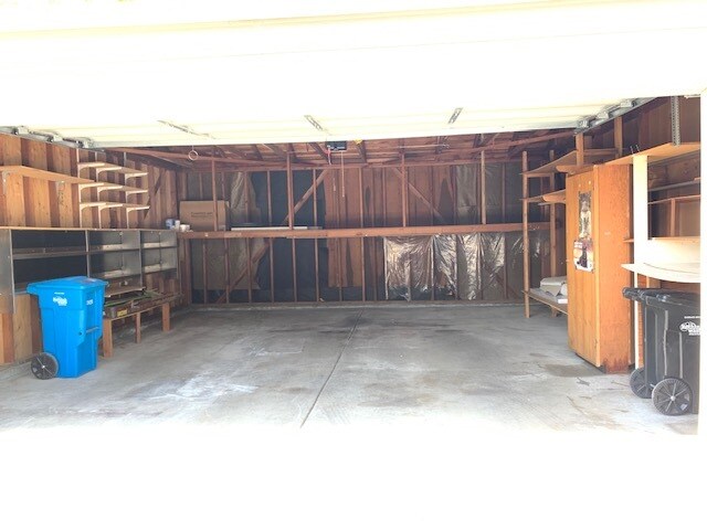 Building Photo - 367 Catamaran St
