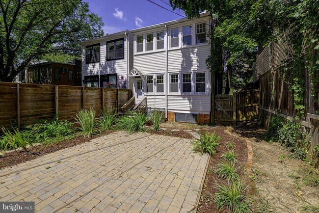 Building Photo - 3712 Garfield St NW