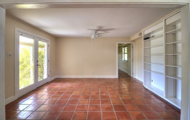 Building Photo - 155 Nimitz Dr