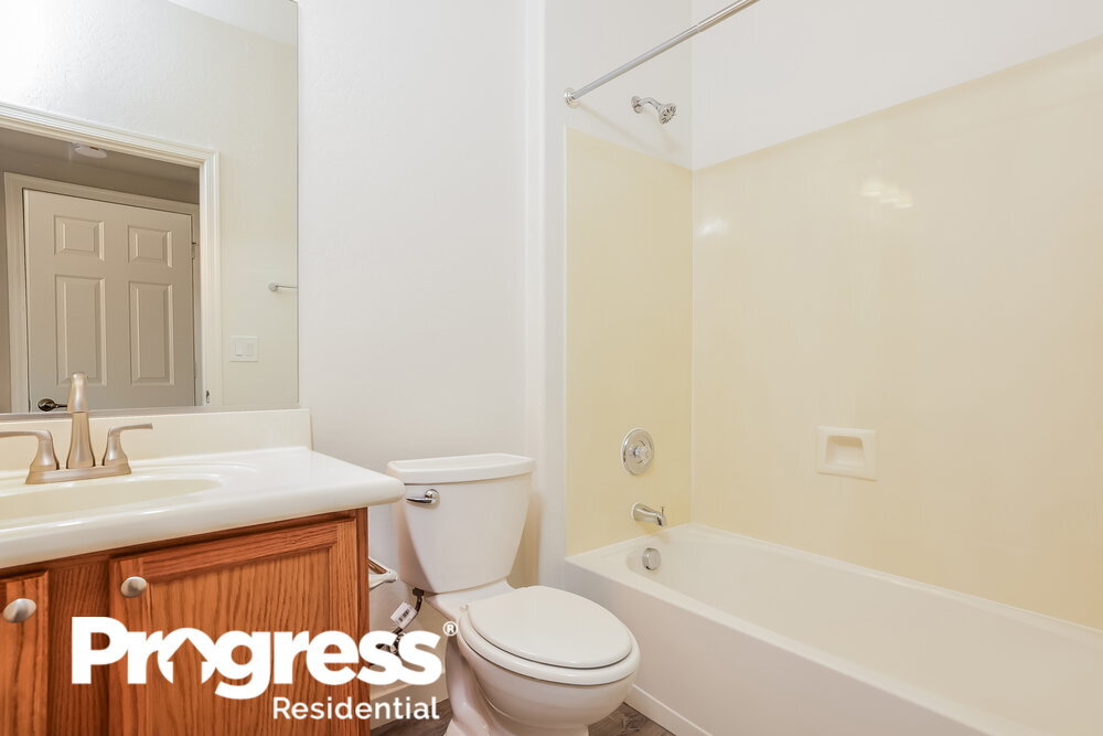 Building Photo - 3844 W Ranier Ct