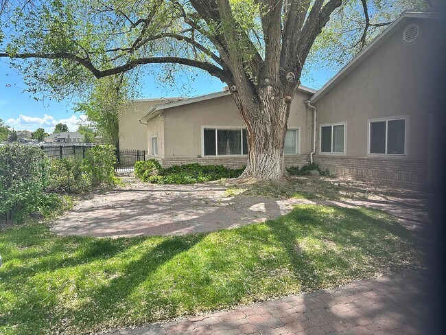 Building Photo - 515 W 100 S