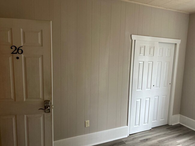 Building Photo - 601 S West End Ave