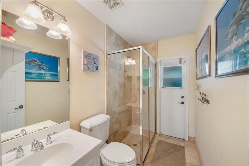 Building Photo - 2220 W Pineridge Ct