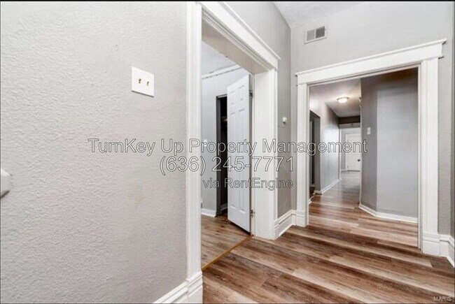Building Photo - 4005 S Grand Blvd