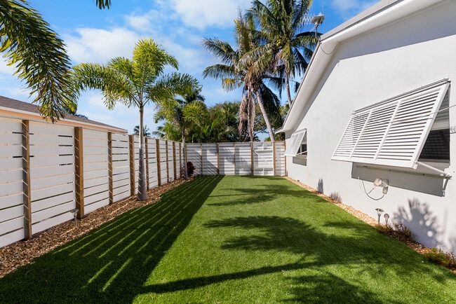 Building Photo - 1605 Treemont Ave