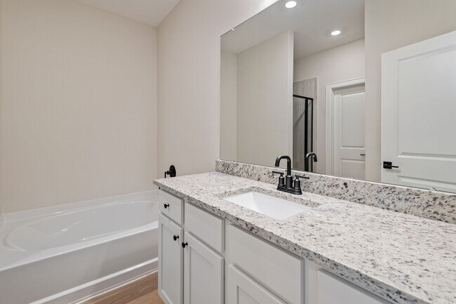 Building Photo - 1027 Rosewood Trl