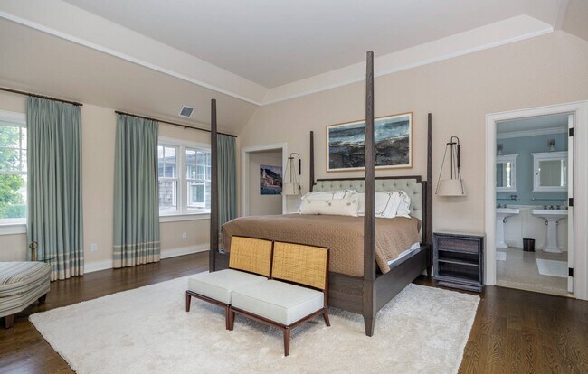 Building Photo - 32 Sagg Rd