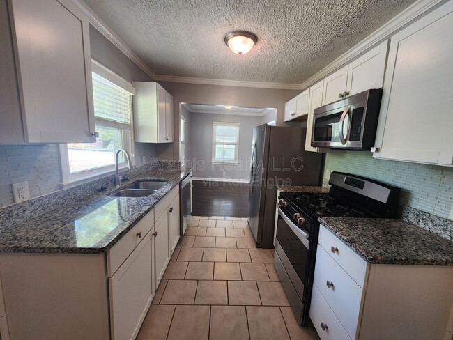 Building Photo - 120 Burbank Dr NW