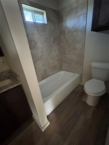 Building Photo - 418 Hallvale Dr