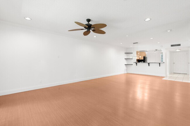 Building Photo - 6300 S Falls Cir Dr