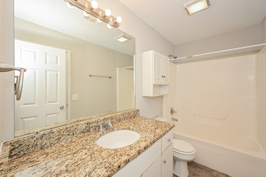 Building Photo - 2611 Hawk Eye Ct