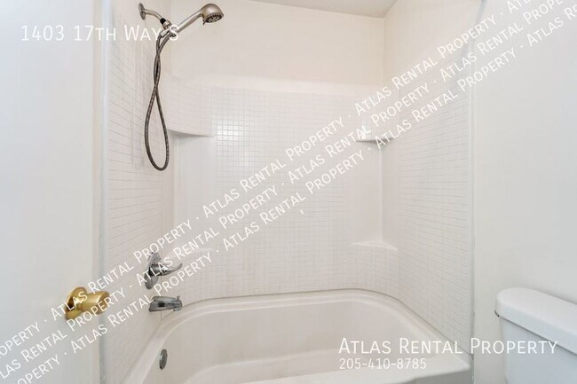 Building Photo - 1403 17th Way S