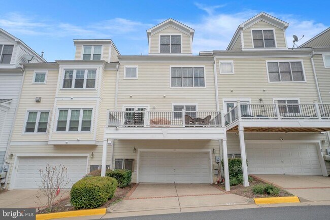 Building Photo - 92 Washington St