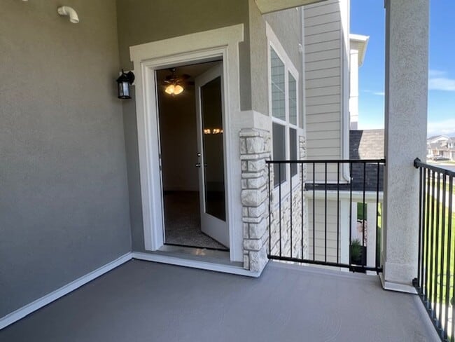 Building Photo - Brand-new Condo Conveniently Located in Ri...
