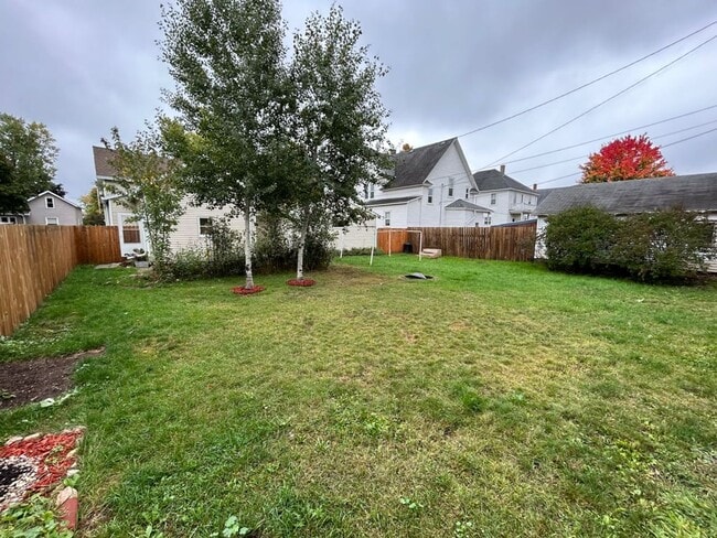 Building Photo - Click the “Apply Now” button or email wapmrentals@gmail.com for a prompt response.