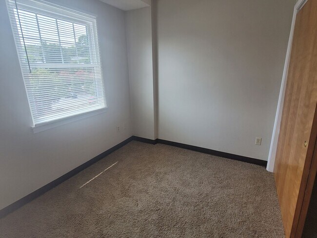 Building Photo - Five Points - Plaza Center