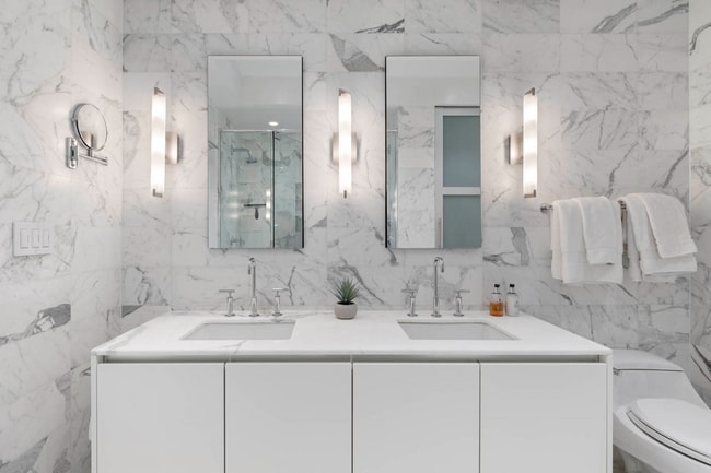 Building Photo - 252 7th Ave