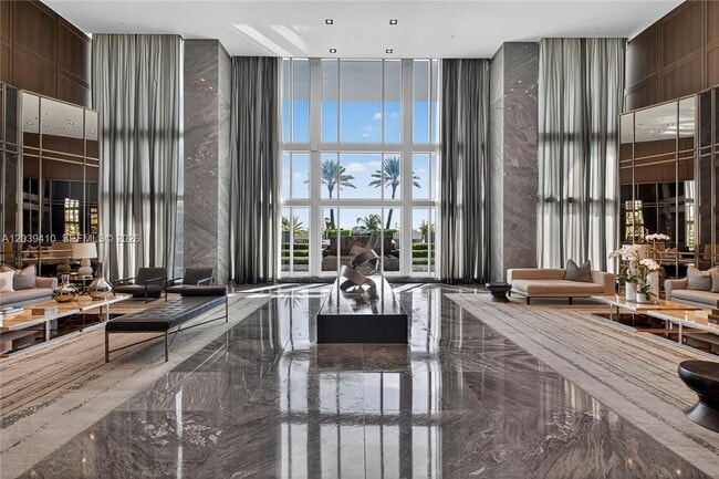 Building Photo - 2711 S Ocean Dr