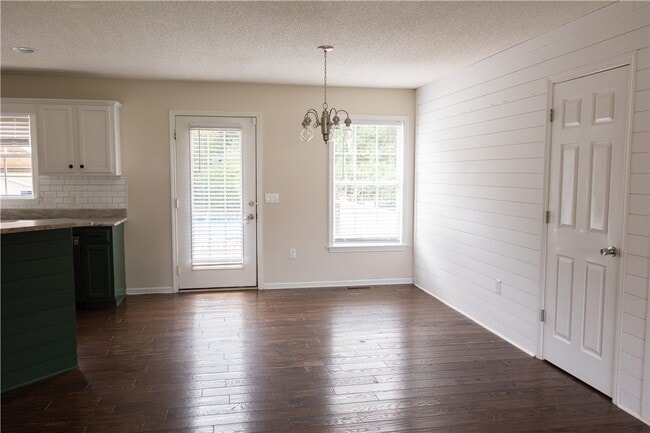 Building Photo - 439 Chetola Rd