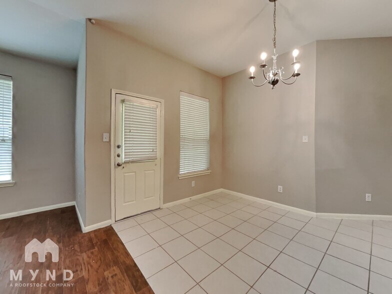 Building Photo - 3202 Black Ln