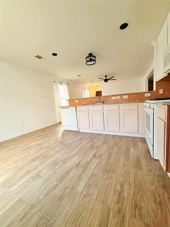 Building Photo - 2918 Beacon Grove St