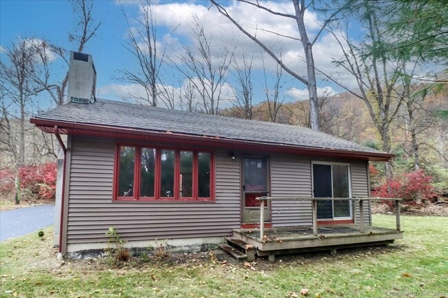 Building Photo - 381 Litchfield Rd