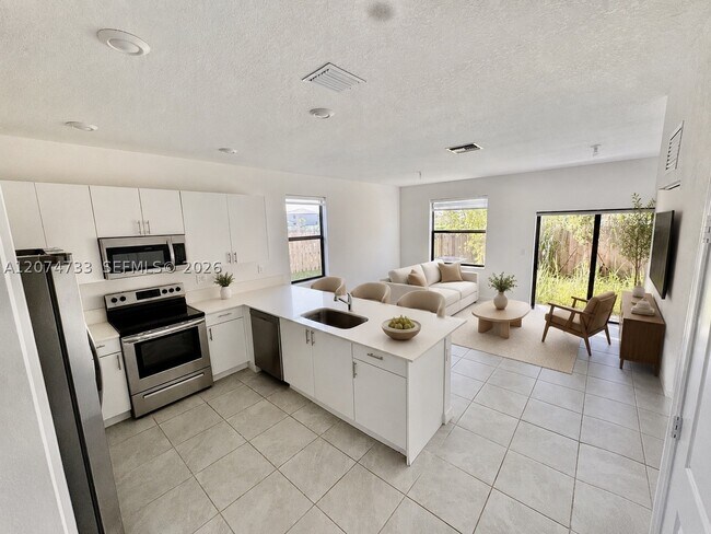 Building Photo - 13265 SW 285th St