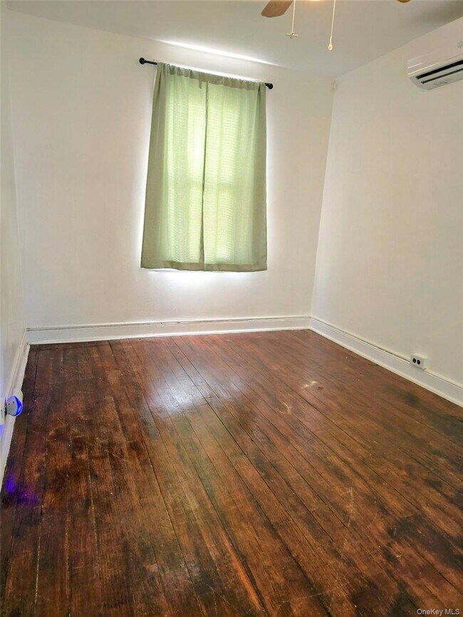 Building Photo - 310 N High St