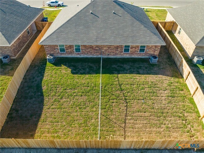 Building Photo - 107 Lost Trl
