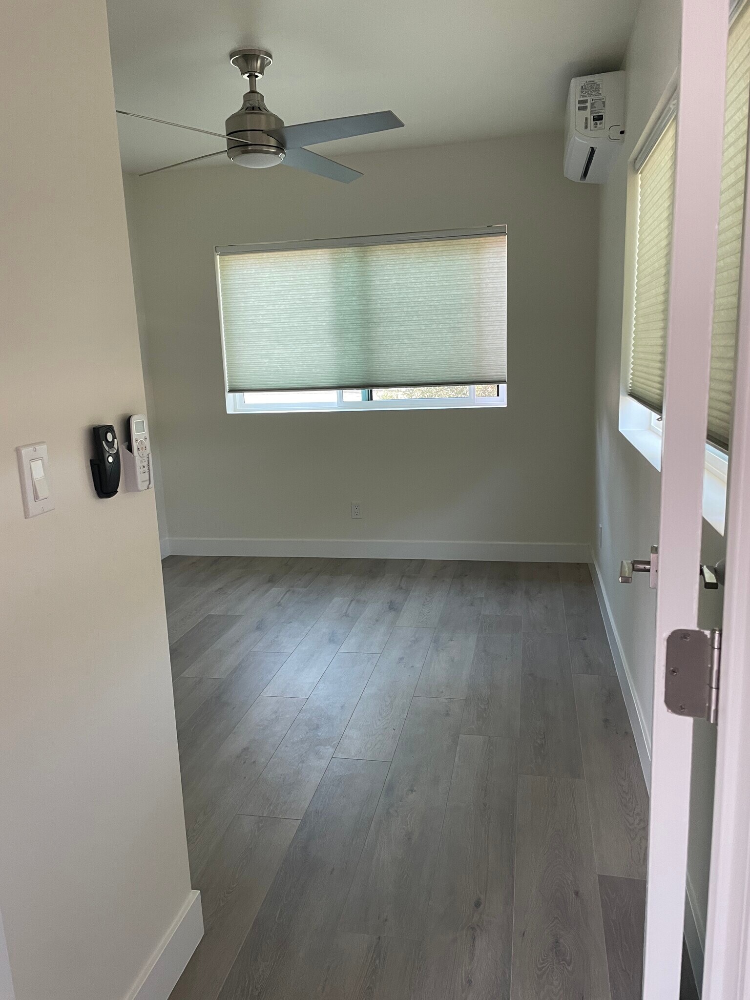 Building Photo - 5904 Sunny Vista Ave