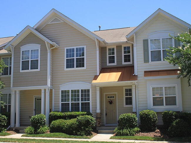 Primary Photo - Spacious South Durham Townhouse!