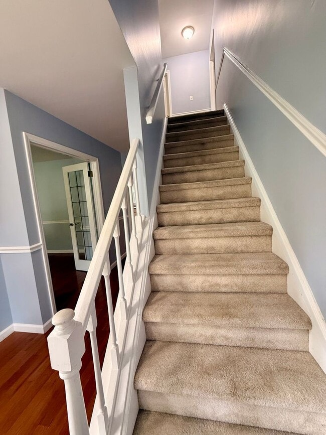Building Photo - Welcome to Delaplane Manor!!!!