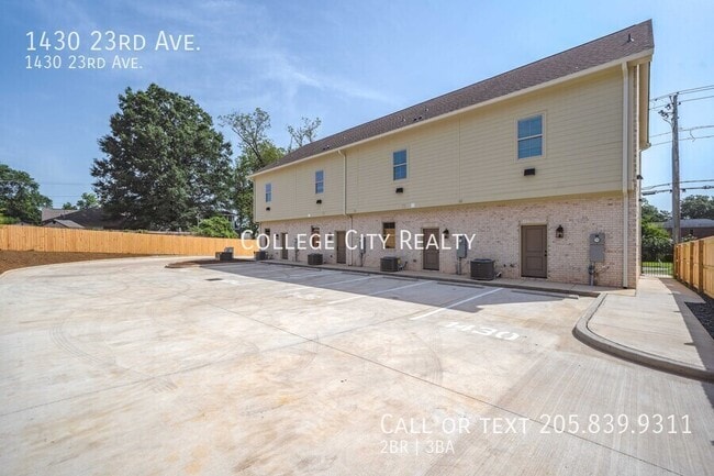 Building Photo - 1430 23rd Ave