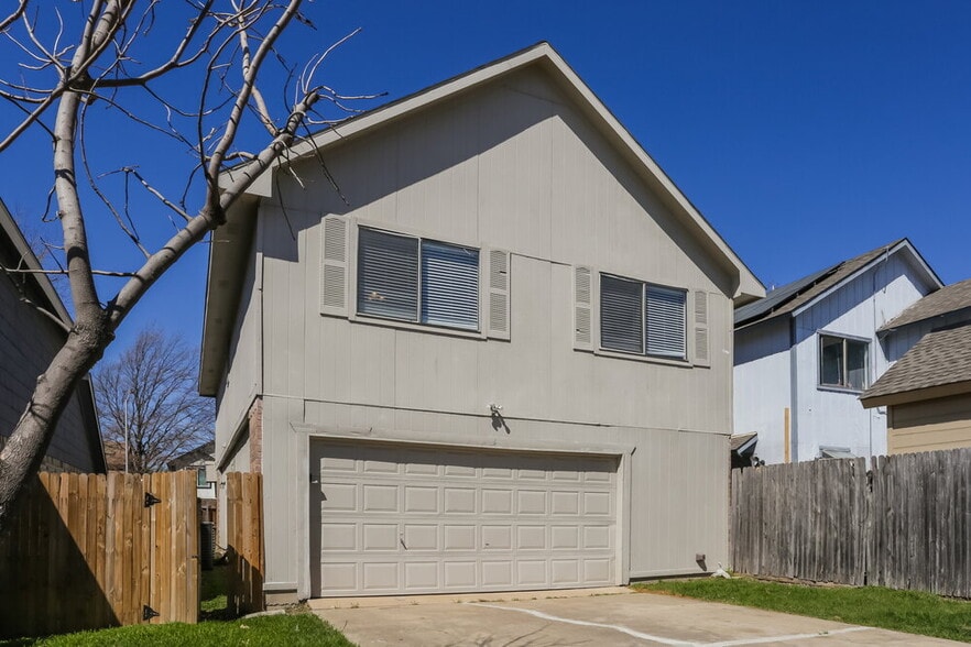 Building Photo - 132 Callender Dr