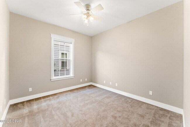 Building Photo - 3816 Mariner Dr