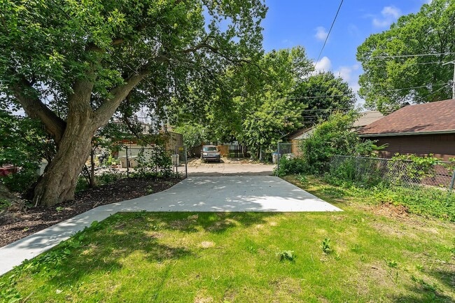 Building Photo - 3527 N 14th St