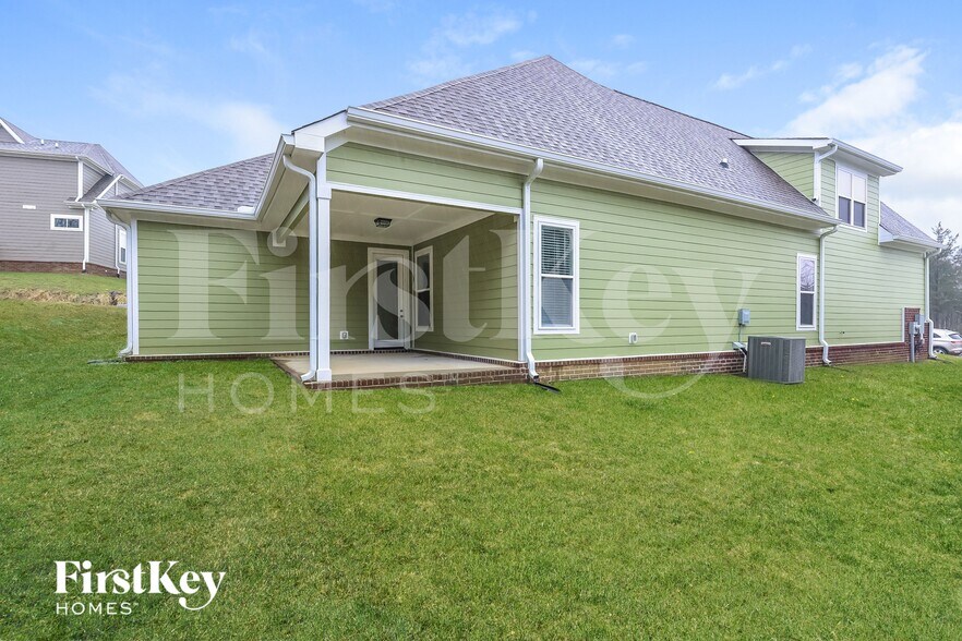 Building Photo - 2045 Hamilton Hill Dr