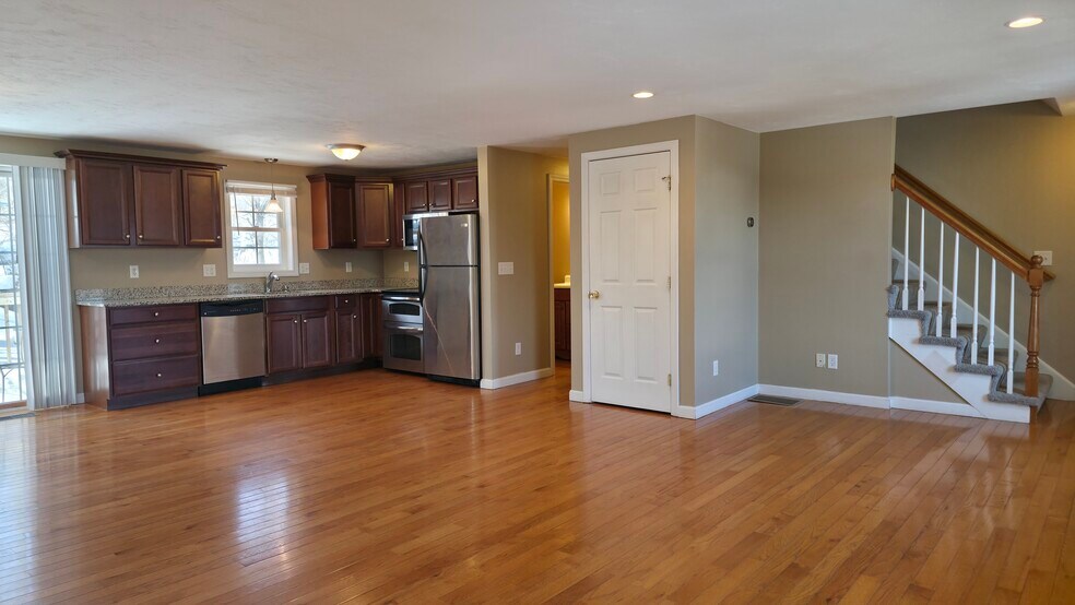 Building Photo - 1 Rosamond St